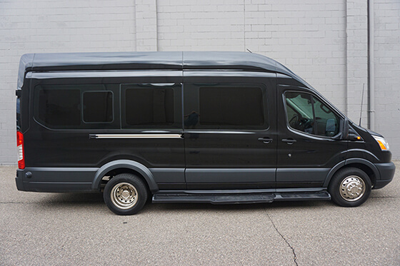 10 passenger party van